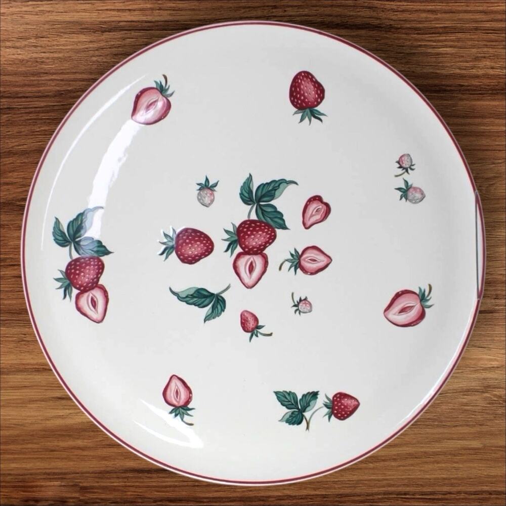Villeroy & Boch Malaga Strawberry Trivet Plate 9 3/4 Inch Round Tray